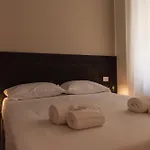 Youhosty - 2 Bedroom Porta Venezia