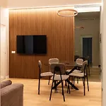 Youhosty - 2 Bedroom Porta Venezia