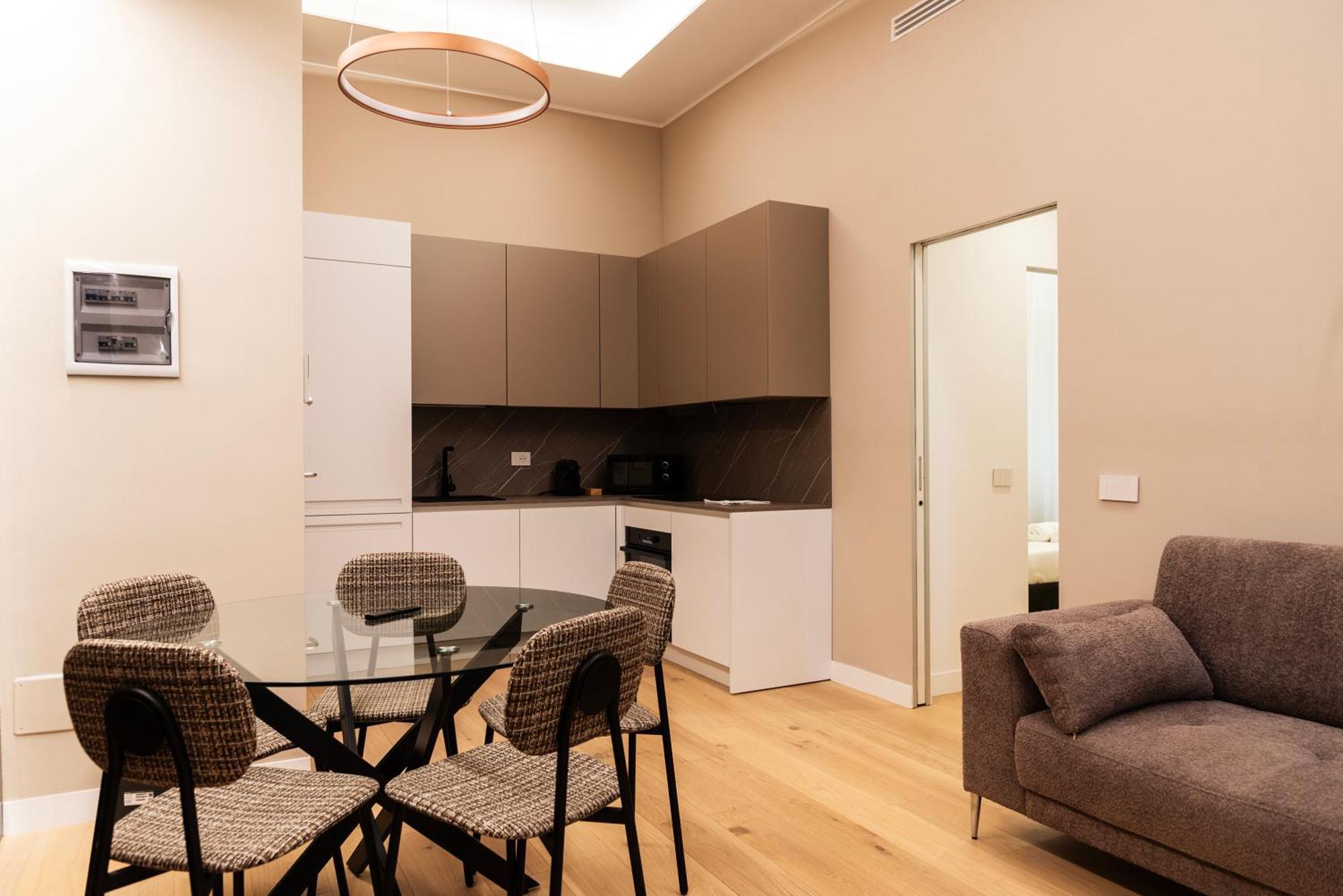 Appartement Youhosty - 2 Bedroom Porta Venezia *